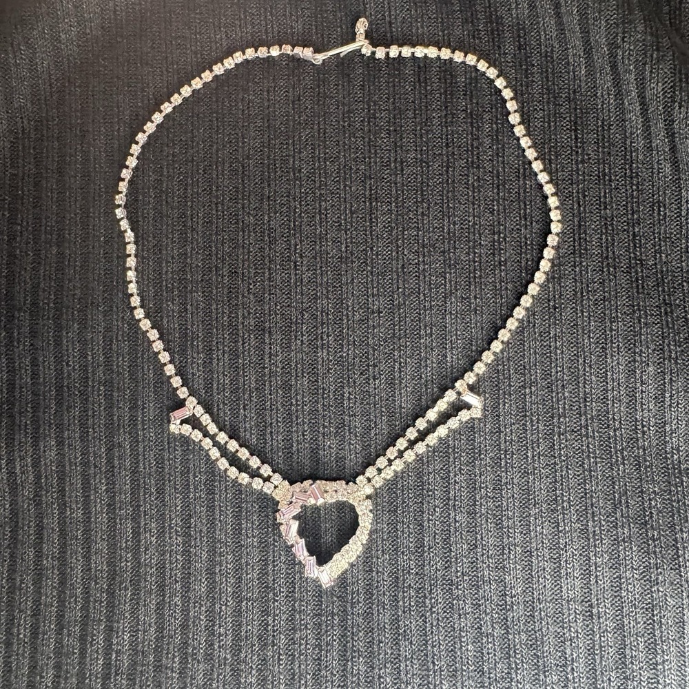 Vintage Rhinestone Choker Necklace Valentine Gift Raised Open Heart Silver Tone‎